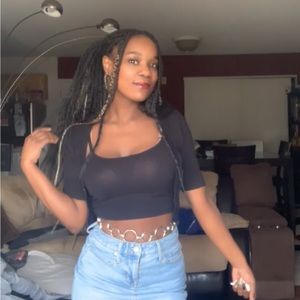 Meet your Posher, Arianna